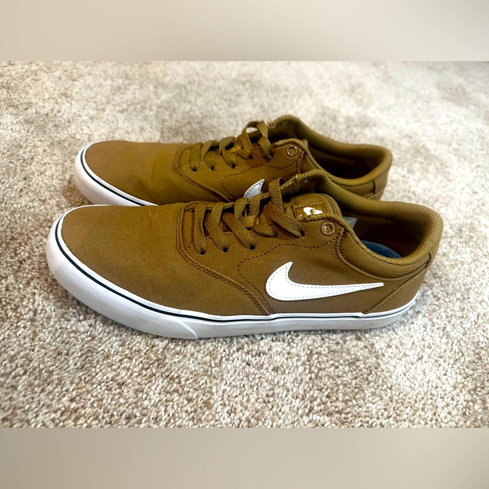 Men’s 9 Nike Chron 2 Canvas SB 'Dark Driftwood'